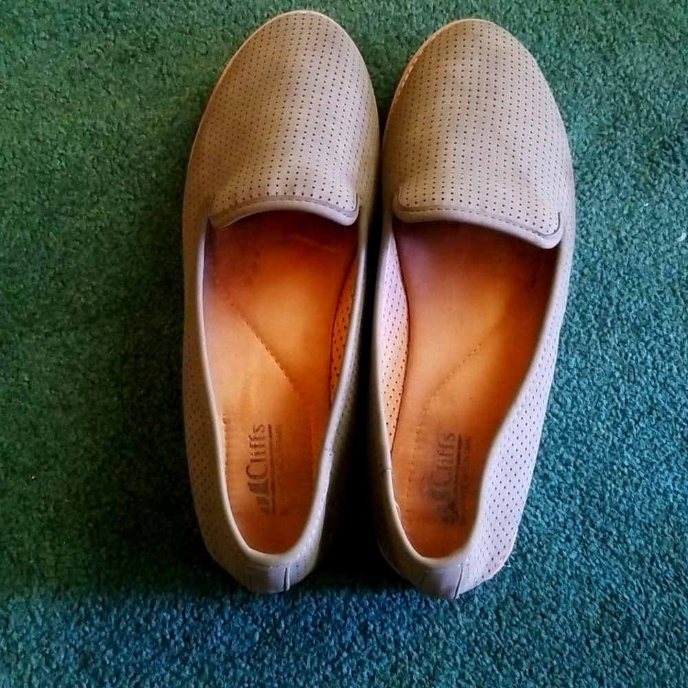 Cliffs by White Mountain Loafers womens size 11 suede